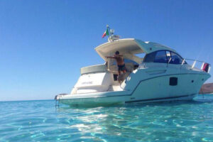 Noleggio barche Cagliari e noleggio yacht Sardegna con equipaggio: ecco come farlo con stile.
